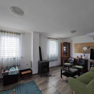 OTOK KRK, MALINSKA - Kućica u masliniku