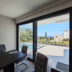 OTOK KRK, MALINSKA - Luksuzna dvojna kuća s panoramskim pogledom na more