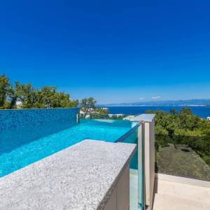 OTOK KRK, MALINSKA - Luksuzni penthouse s bazenom i panoramskim pogledom na more