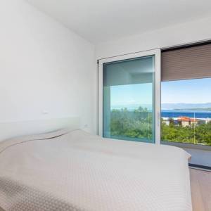 OTOK KRK, MALINSKA - Luksuzni penthouse s bazenom i panoramskim pogledom na more