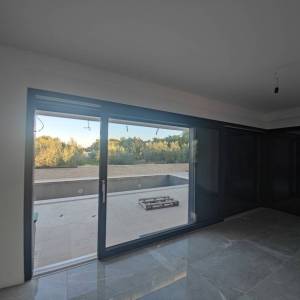 OTOK KRK, MALINSKA - moderna dvojna kuća s bazenom