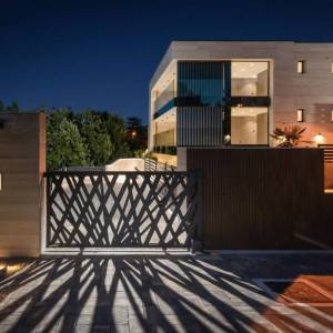 OTOK KRK, MALINSKA - Penthouse s bazenom na samo 150 metara od mora