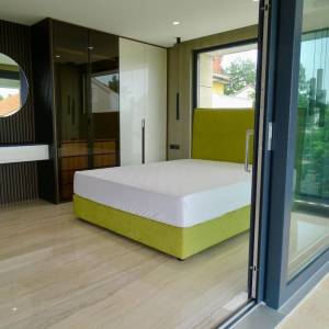 OTOK KRK, MALINSKA - Penthouse s bazenom na samo 150 metara od mora