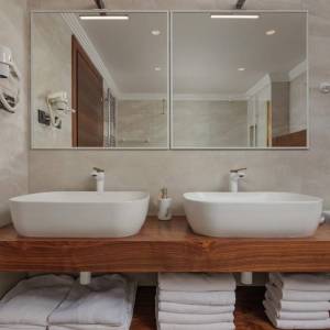 OTOK KRK, MALINSKA - Penthouse s bazenom na samo 150 metara od mora