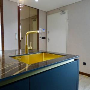 OTOK KRK, MALINSKA - Penthouse s bazenom na samo 150 metara od mora