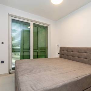 OTOK KRK, MALINSKA - Rustikalna villa s bazenom i pogledom na more