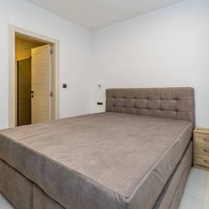 OTOK KRK, MALINSKA - Rustikalna villa s bazenom i pogledom na more