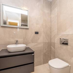 OTOK KRK, MALINSKA - Rustikalna villa s bazenom i pogledom na more