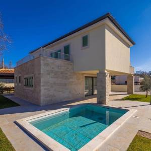 OTOK KRK, MALINSKA - Rustikalna villa s bazenom i pogledom na more