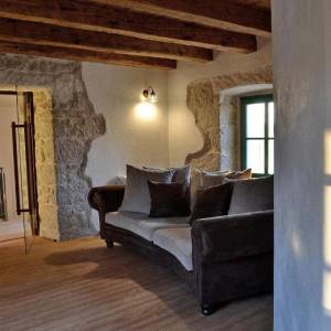 OTOK KRK, MALINSKA - Šarmantna kamena kuća s bazenom