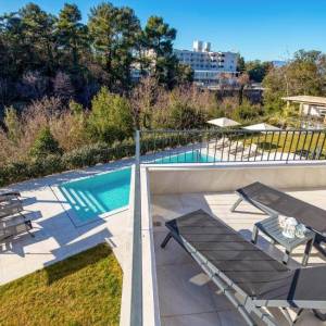 OTOK KRK, MALINSKA - Vila prvi red do mora