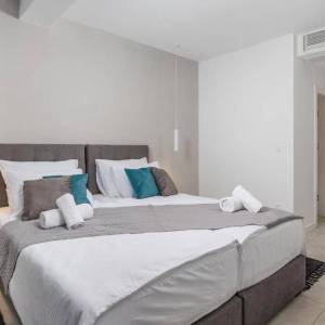 OTOK KRK, MALINSKA - Vila prvi red do mora