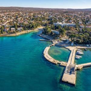 OTOK KRK, MALINSKA - Vila prvi red do mora