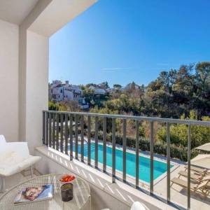 OTOK KRK, MALINSKA - Vila prvi red do mora