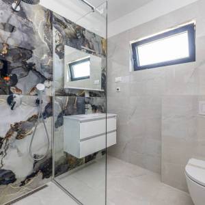 OTOK KRK - Moderna luksuzna vila s bazenom i pogledom na more