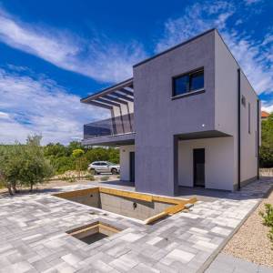 OTOK KRK - Moderna luksuzna vila s bazenom i pogledom na more