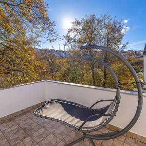 OTOK KRK, NJIVICE - Apartman s dvije terase blizu mora