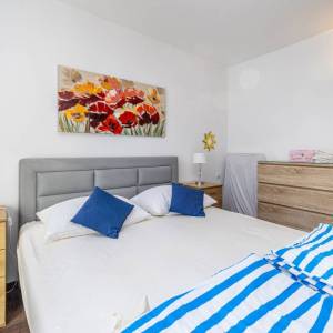 OTOK KRK, NJIVICE - Apartman s dvije terase blizu mora