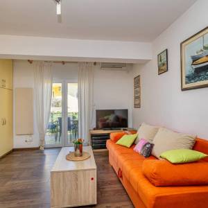 OTOK KRK, NJIVICE - Apartman s dvije terase blizu mora