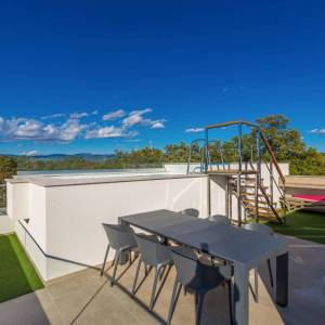 OTOK KRK, NJIVICE - Luksuzni dvoetažni apartman s krovnim bazenom i pogledom na more