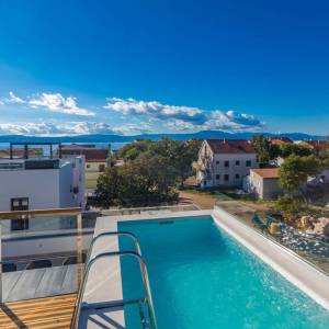 OTOK KRK, NJIVICE - Luksuzni dvoetažni apartman s krovnim bazenom i pogledom na more
