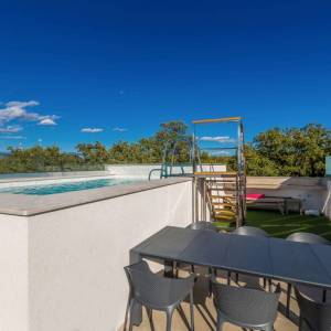 OTOK KRK, NJIVICE - Luksuzni dvoetažni apartman s krovnim bazenom i pogledom na more