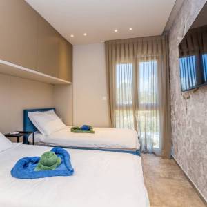 OTOK KRK, NJIVICE - Luksuzni dvoetažni apartman s krovnim bazenom i pogledom na more