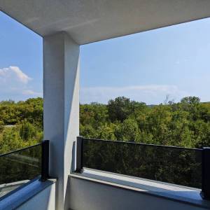 Otok Krk, okolica Dobrinja - Dvosobni apartman s bazenom u novogradnji