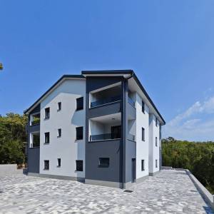 Otok Krk, okolica Dobrinja - Apartman s bazenom, novogradnja