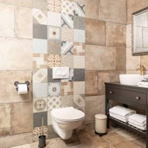 Otok Krk, okolica Dobrinja - kamena vila s bazenom