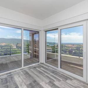 OTOK KRK, okolica grada Krka - Luksuzna vila s panoramskim pogledom na more