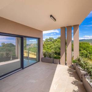 OTOK KRK, okolica grada Krka - Luksuzna vila s panoramskim pogledom na more