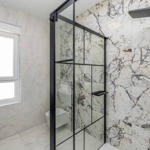 OTOK KRK, okolica grada Krka - Luksuzna vila s panoramskim pogledom na more