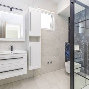 OTOK KRK, okolica grada Krka - Luksuzna vila s panoramskim pogledom na more