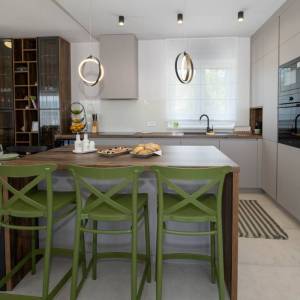 OTOK KRK, okolica grada Krka - Luksuzna vila u novogradnji na mirnoj lokaciji