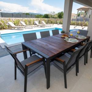 OTOK KRK, okolica grada Krka - Luksuzna vila u novogradnji na mirnoj lokaciji