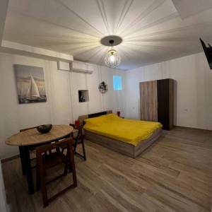 OTOK KRK, okolica Malinske - Kuća s 5 apartmana