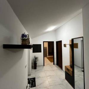 OTOK KRK, okolica Malinske - Kuća s 5 apartmana