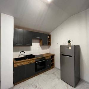 OTOK KRK, okolica Malinske - Kuća s 5 apartmana