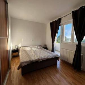 OTOK KRK, okolica Malinske - Kuća s 5 apartmana