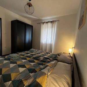 OTOK KRK, okolica Malinske - Kuća s 5 apartmana