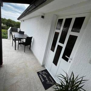 OTOK KRK, okolica Malinske - Kuća s 5 apartmana