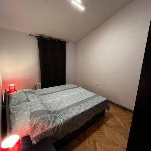 OTOK KRK, okolica Malinske - Kuća s 5 apartmana