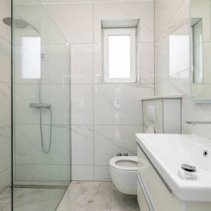 OTOK KRK, okolica Malinske - Luksuzna kuća s bazenom i pogledom na more