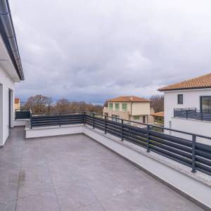 OTOK KRK, okolica Malinske - Luksuzna kuća s bazenom i pogledom na more