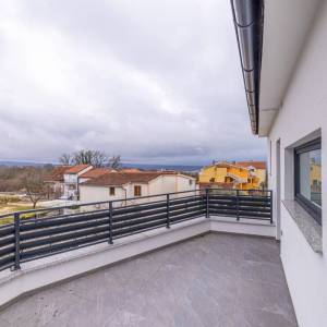 OTOK KRK, okolica Malinske - Luksuzna kuća s bazenom i pogledom na more