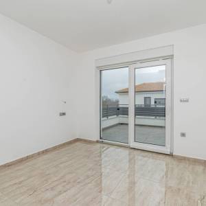 OTOK KRK, okolica Malinske - Luksuzna kuća s bazenom i pogledom na more