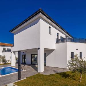 OTOK KRK, okolica Malinske - Luksuzna kuća s bazenom i pogledom na more