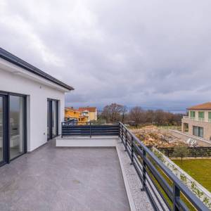 OTOK KRK, okolica Malinske - Luksuzna kuća s bazenom i pogledom na more