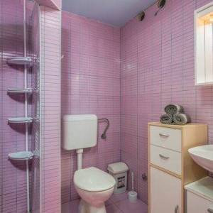 OTOK KRK, okolica Šila - Kamena kuća s bazenom